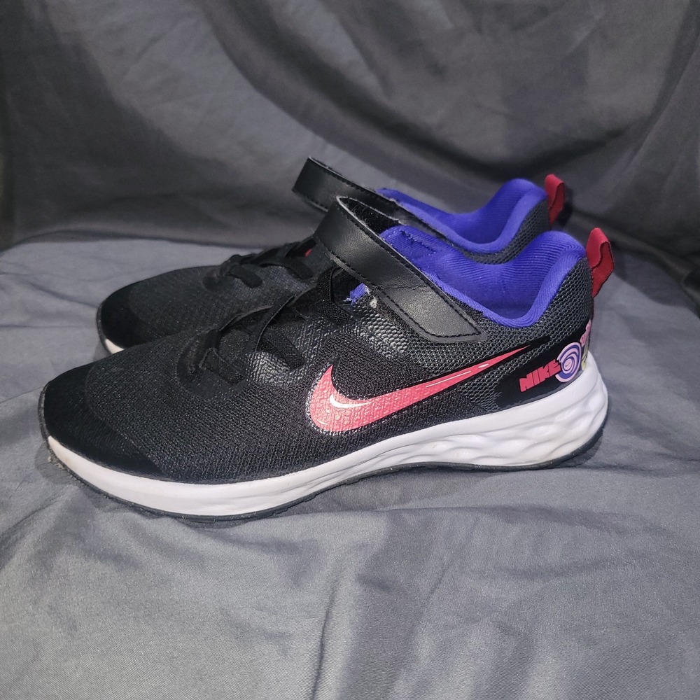 Nike Revolution 6 SE DD1104-013 Sneaker Big Kids Black Marathon Running Size 3 Y